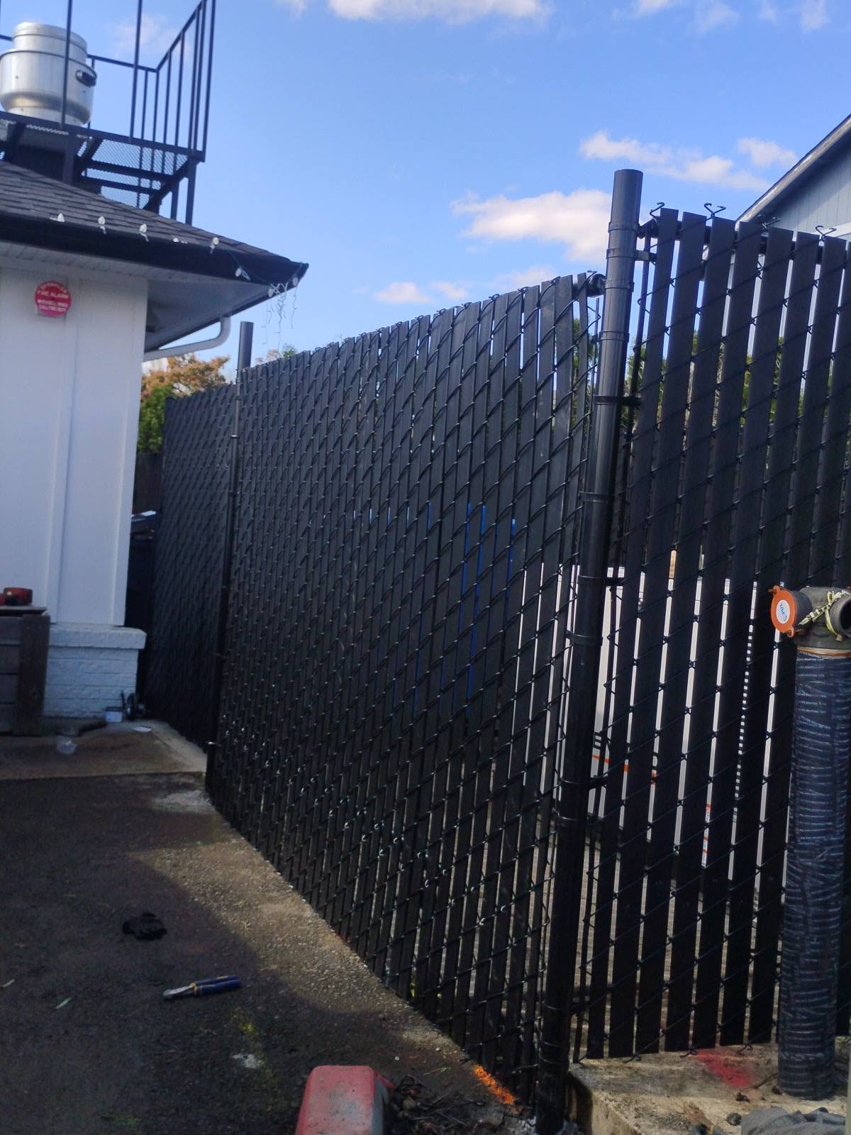 Chain Link & Vinyl Fencing